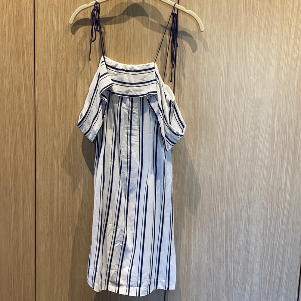 Nice & Easy summer off the shoulder dress!